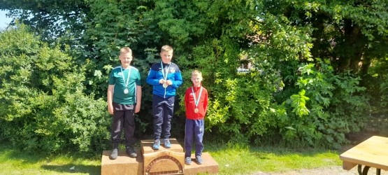 männliche Jugend E - Holz